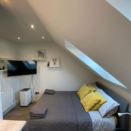 Quiet North London - 2 X Double Bedrooms - Close To Station And 20Mins Central London Totteridge Bagian luar foto